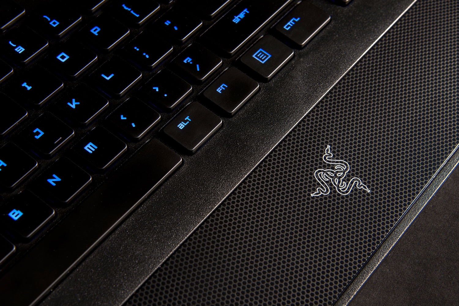 razer-deathstalker-logo-1500×1000