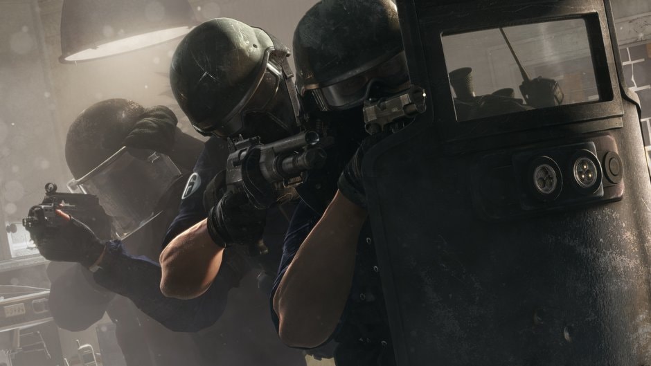 Rainbow Six Siege recebe crossplay no próximo mês